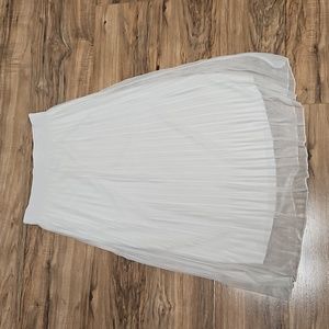 Andi + James white sheer pleated midi skirt Size Small EUC